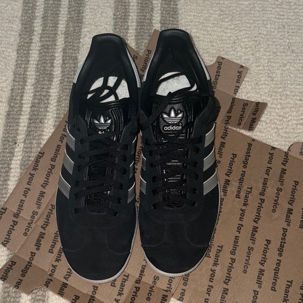 Adidas Gazelle Shoes